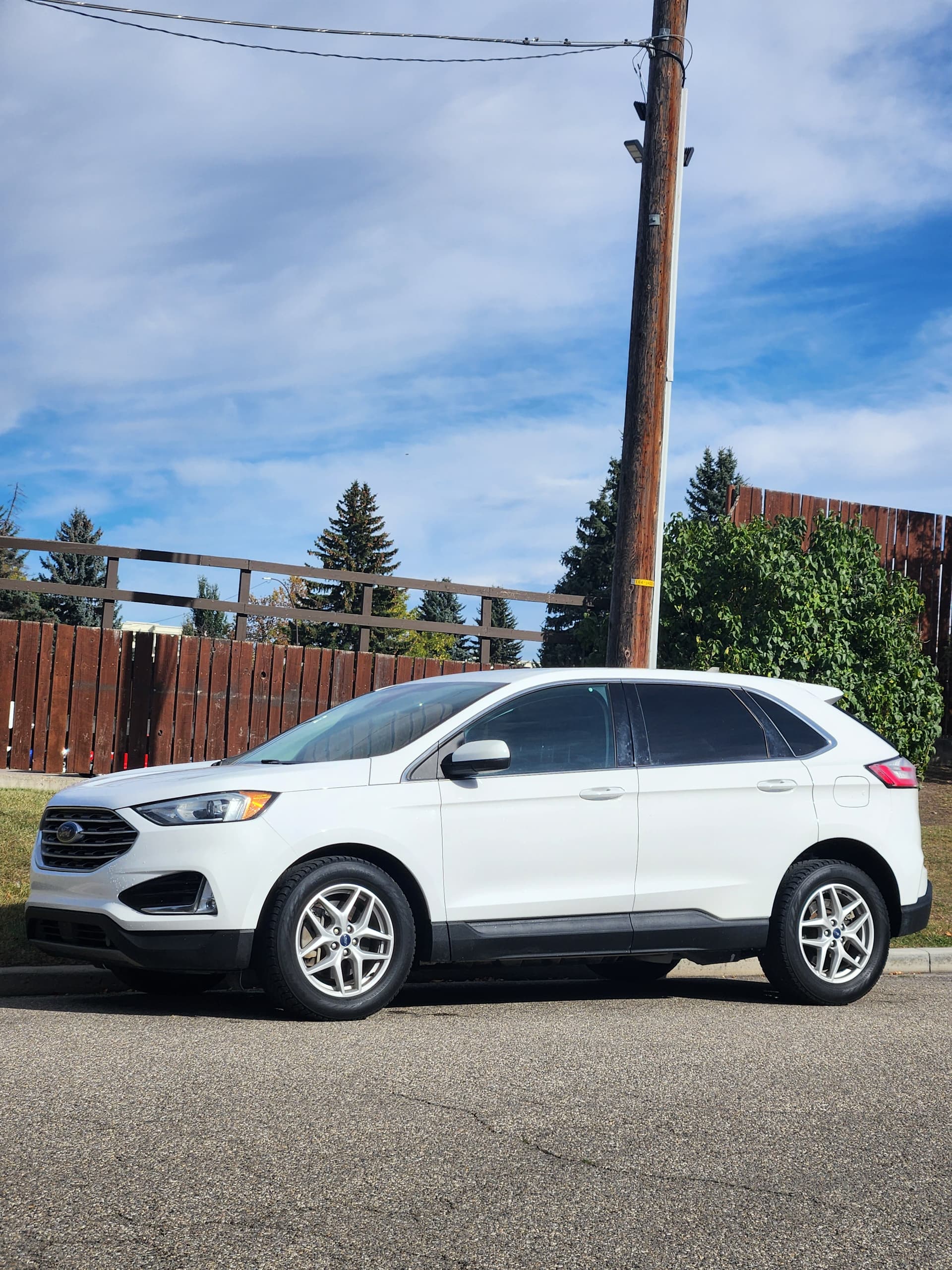 2021 Ford Edge - Image 1